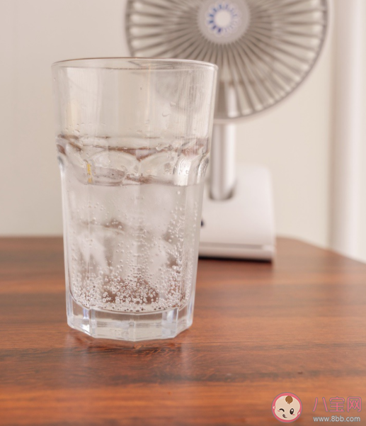 研究发现喝无糖碳酸饮料更易发胖 怎么判断无糖饮料是不是真的无糖 研究发现喝无糖碳酸饮料更易发胖 怎么判断无糖饮料是不是真的无糖