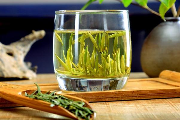 毛尖有毛可以喝吗 毛尖有点苦涩正常吗 毛尖有毛可以喝吗 毛尖有点苦涩正常吗