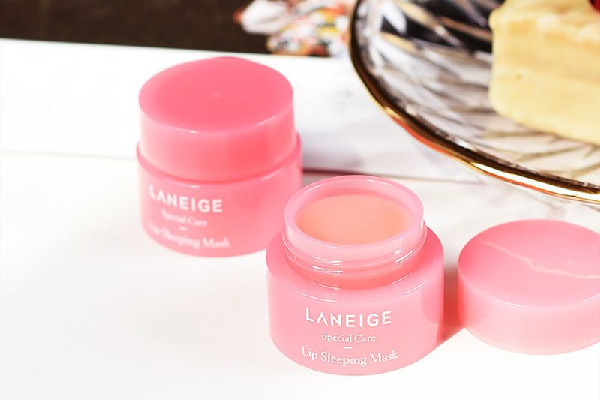 唇膜可以敷一个晚上吗 唇膜敷多久效果最好 唇膜可以敷一个晚上吗 唇膜敷多久效果最好